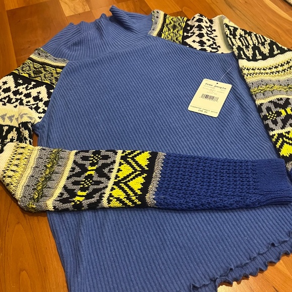 NWT Free People Prism Sweater Blue Bell Combo Size XS - Picture 12 of 12